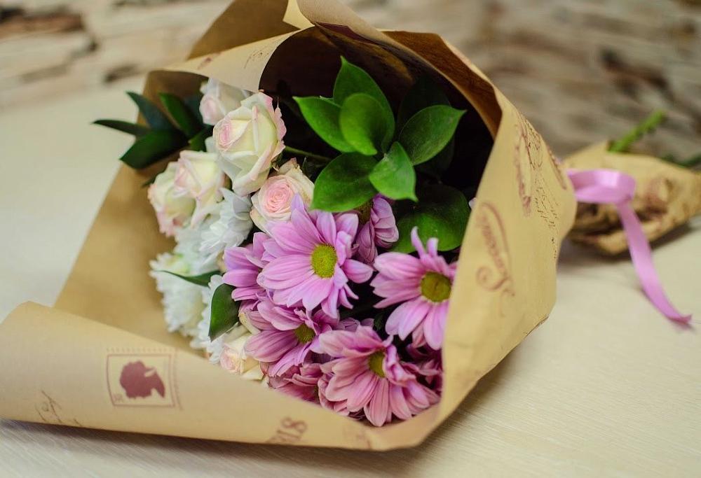 Букет цветов из: Розы и Хризантемы в Карабаше