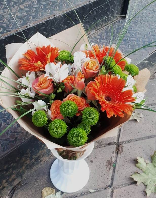 Букет цветов из: Герберы, Хризантемы, Альстромерии и Розы в Карабаше