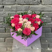 Цветочная композиция из Розы в коробке в Карабаше