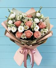 Букет цветов из:  Розы, Альстромерии и Лизиантусы в Карабаше