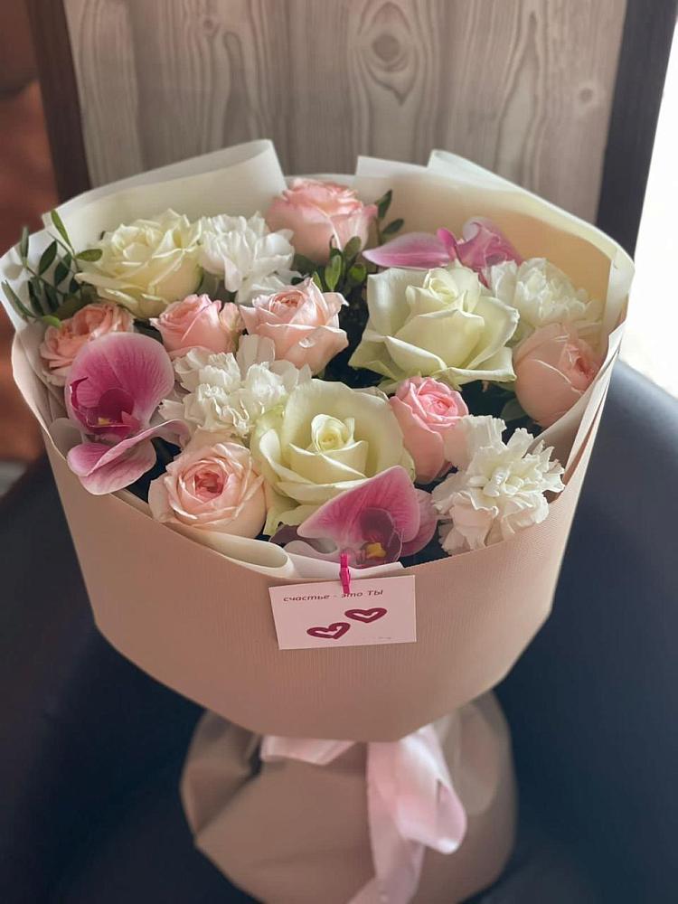 Букет цветов из: Орхидеи, Розы и Гвоздики в Карабаше