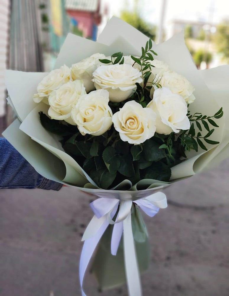 Букет Белые розы Проуд в Карабаше