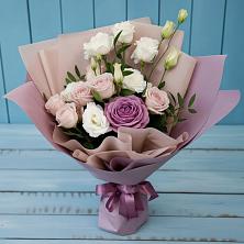 Букет цветов из:  Розы и Лизиантусы в Карабаше