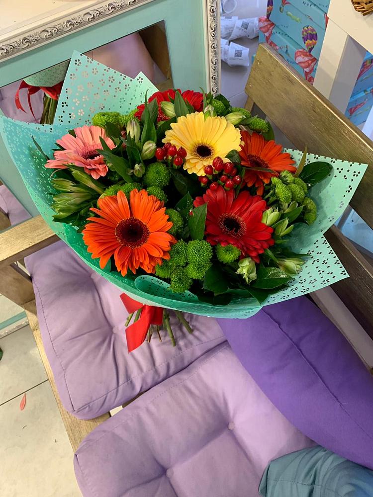 Букет цветов из: Герберы, Хризантемы и Альстромерии в Карабаше