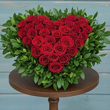 Цветочная композиция из Розы в виде сердца в Карабаше