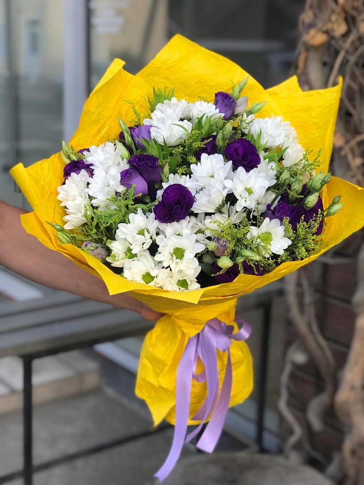 Букет цветов из: Ирисы, Хризантемы и Ромашки в Карабаше