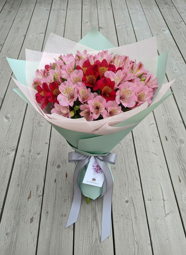 Букет цветов из: Альстромерии в Карабаше