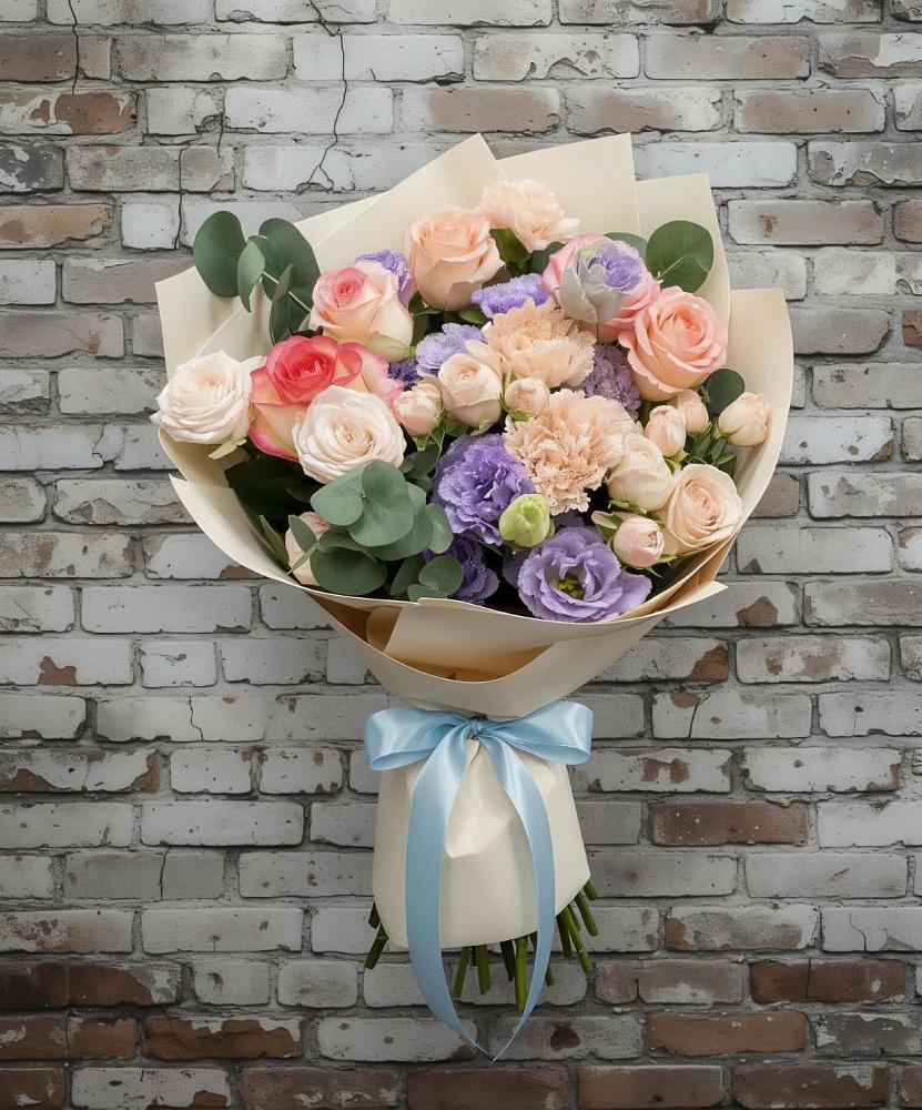 Букет цветов из: Розы, Лизиантусы и Гвоздики в Карабаше