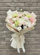Букет цветов из:  Гвоздики, Розы, Лизиантусы и Хризантемы #REPLACE_PRED# Карабаше