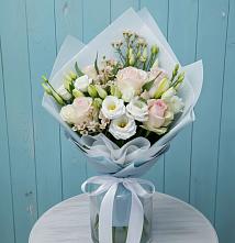 Букет цветов из:  Розы и Лизиантусы в Карабаше