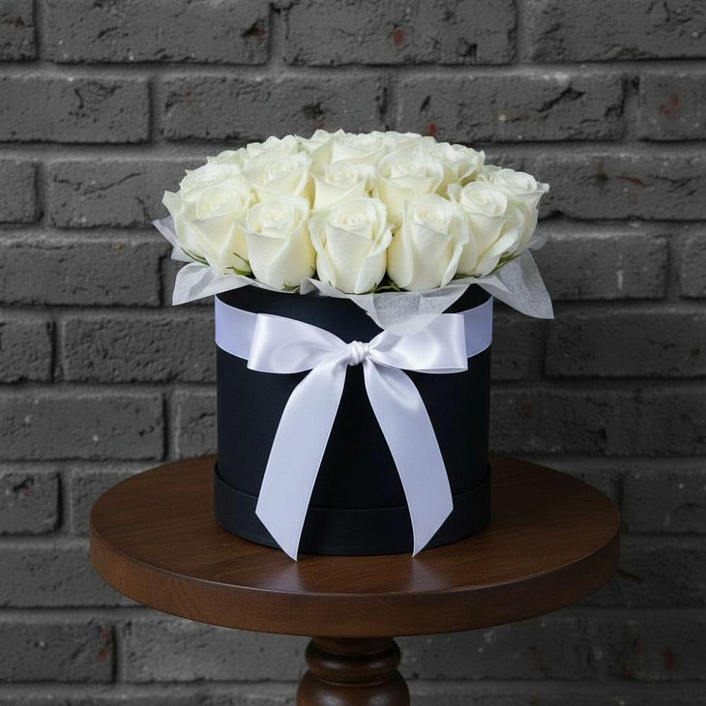 Цветочная композиция из Розы в шляпной коробке в Карабаше